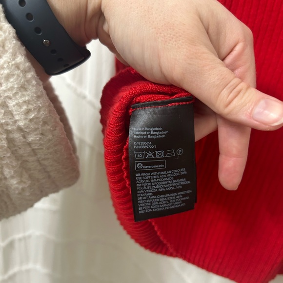 Divided Ribbed Knit Tank Top - Picture 5 of 6